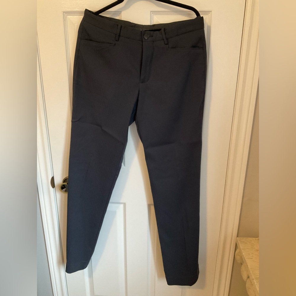 Mess men’s pants.  Size 34. Grey.